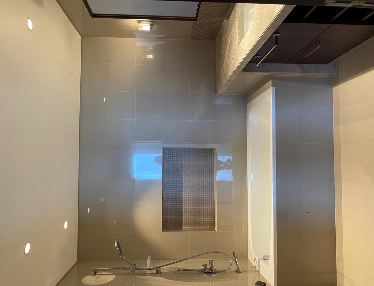 Master Bathroom before renovation